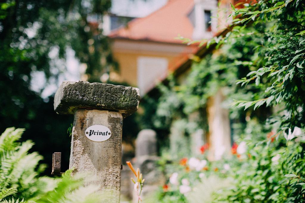 Hotel Villa Sorgenfrei & Restaurant Atelier Sanssouci Radebeul Exterior photo