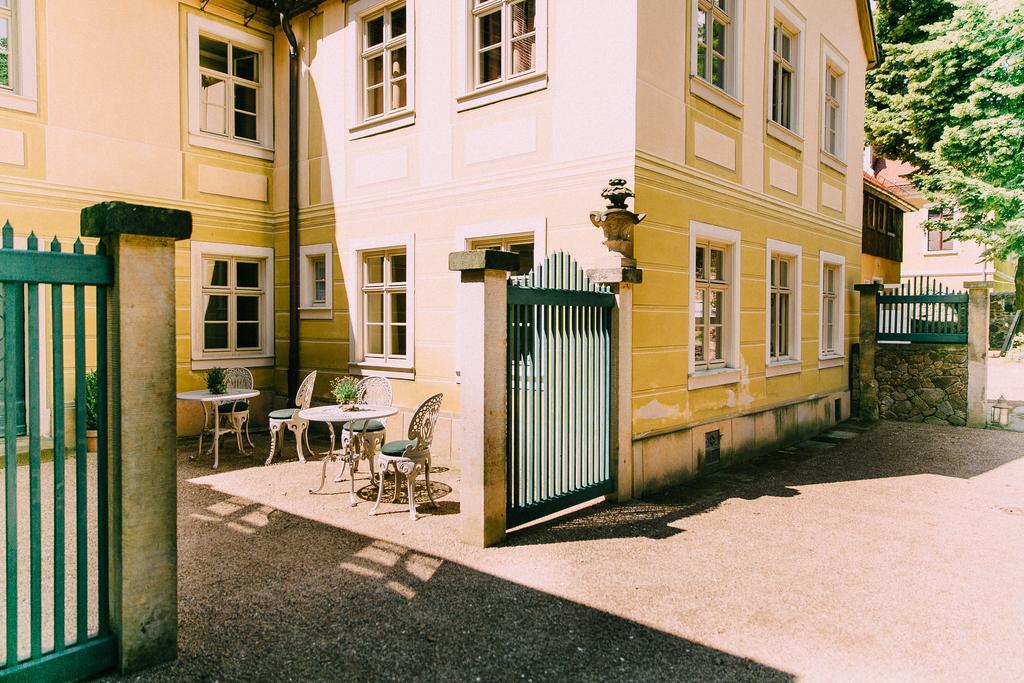 Hotel Villa Sorgenfrei & Restaurant Atelier Sanssouci Radebeul Exterior photo
